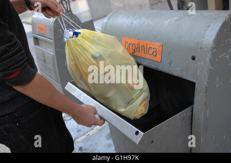 Müll, Müllcontainer, Müll, Abfall, Malaga Stockfoto