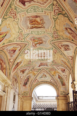 Deckengemälde mit biblischen Geschichte in der Loggia Delle Benedizioni von der päpstlichen Erzbasilika San Giovanni in Laterano, Rom Stockfoto