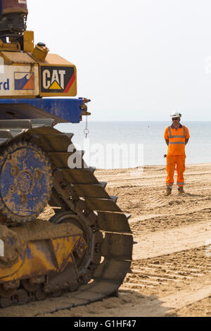 Beweglichen Sand am Strand von Bournemouth nach Erdrutsch im April Stockfoto