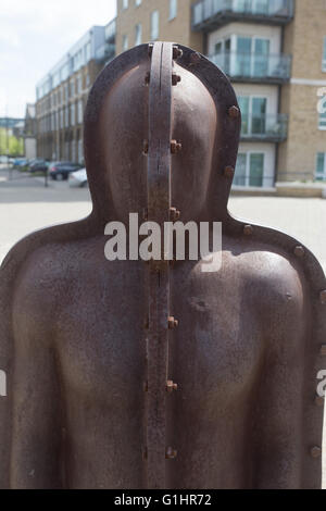 Baugruppe 16 Figuren 188 CM hoch aus Gusseisen EDITION Skulptur von Peter Burke, Woolwich Stockfoto