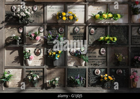 Kolumbarium auf dem Monumental Cemetery (Cimitero Monumentale di Milano) in Mailand, Lombardei, Italien. Stockfoto