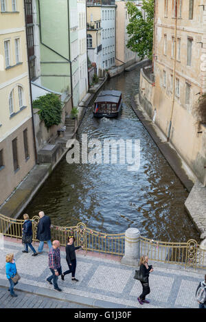 Gebäude entlang Čertovka, in Prag, Tschechische Republik, Europa Stockfoto