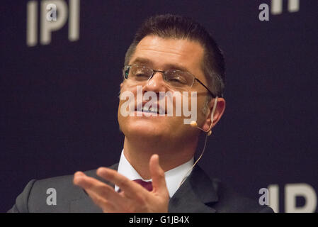 New York, Vereinigte Staaten von Amerika. 16. Mai 2016. Vuk Jeremic spricht bei International Peace Institute. Ehemalige serbische Minister für auswärtige Angelegenheiten und ehemaliger Präsident der Vereinten Nationen 67. General Assembly Vuk Jeremic, ein Kandidat für die Position des Generalsekretärs der Vereinten Nationen sprach bei der International Peace Institute Trygve Lie Zentrum für Frieden, Sicherheit und Entwicklung in New York City © Albin Lohr-Jones/Pacific Press/Alamy Live News Stockfoto