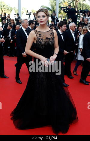 Cannes, Frankreich. 16. Mai 2016. Schauspielerin Mischa Barton besucht die Premiere von "Loving" während der 69. Annual Cannes Film Festival im Palais des Festivals in Cannes, Frankreich, am 16. Mai 2016. Bildnachweis: Dpa picture Alliance/Alamy Live News Stockfoto