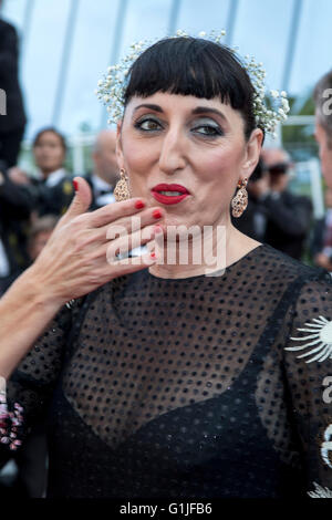 Cannes, Frankreich. 16. Mai 2016. Schauspielerin Rossy de Palma besucht die Premiere von "Loving" während der 69. Annual Cannes Film Festival im Palais des Festivals in Cannes, Frankreich, am 16. Mai 2016. Bildnachweis: Dpa picture Alliance/Alamy Live News Stockfoto