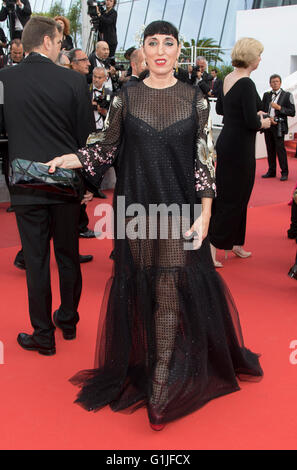 Cannes, Frankreich. 16. Mai 2016. Schauspielerin Rossy de Palma besucht die Premiere von "Loving" während der 69. Annual Cannes Film Festival im Palais des Festivals in Cannes, Frankreich, am 16. Mai 2016. Bildnachweis: Dpa picture Alliance/Alamy Live News Stockfoto