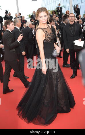 Cannes, Frankreich. 11. Mai 2016. CANNES, Frankreich - Mai 16: Schauspielerin Mischa Barton besucht die "Loving" Premiere während der 69. jährlichen Cannes Film Festival im Palais des Festivals im 16. Mai 2016 in Cannes, Frankreich. © Friedrich Injimbert/ZUMA Draht/Alamy Live-Nachrichten Stockfoto