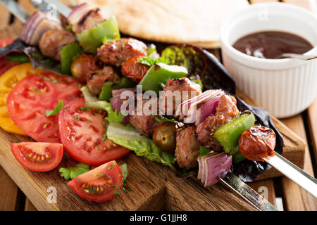 Rindfleisch-Spieße mit Gemüse Stockfoto