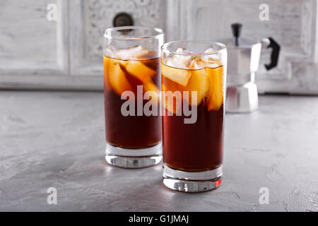Eiskaffee in hohe Gläser Stockfoto