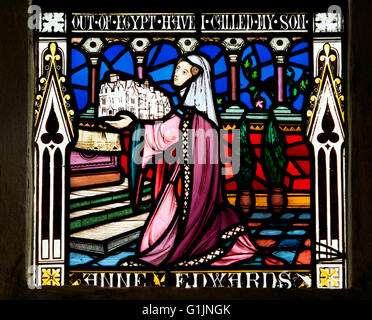 Anne Edwards Glasmalerei, All Hallows Church, South Cerney, Gloucestershire, England, UK Stockfoto