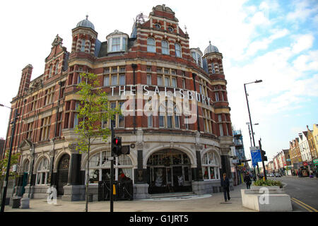 Salisbury Hotel, viktorianischen Pub von John Cathles Hill, 1899, Grand Parade, Harringay, Nord-London, England Stockfoto