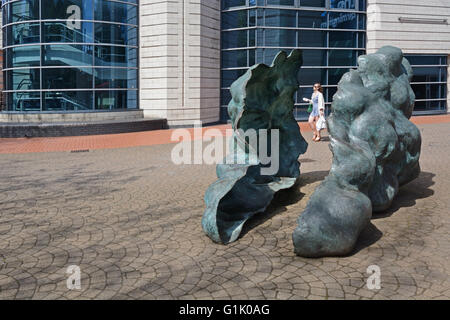 Schale Skulpturen von ICC Birmingham. Stockfoto