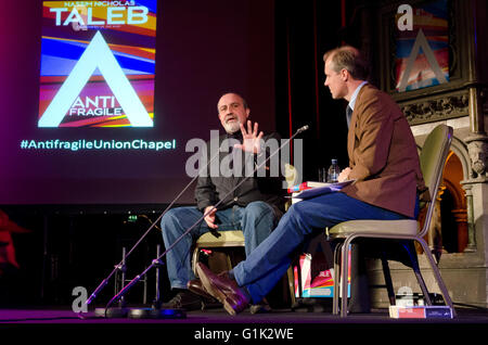 Nassim Nicholas Taleb spricht über seine meistverkaufte Buch und Konzept "Anti-zerbrechlich" bei 5 X15s bei Islingtons Union Chapel mit Stockfoto