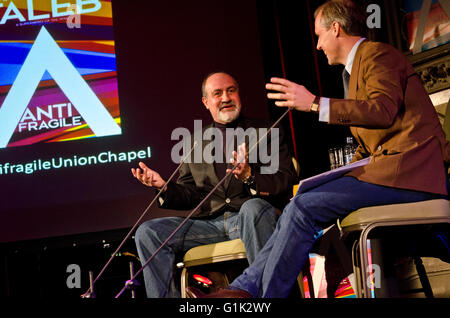 Nassim Nicholas Taleb spricht über seine meistverkaufte Buch und Konzept "Anti-zerbrechlich" bei 5 X15s bei Islingtons Union Chapel mit Stockfoto