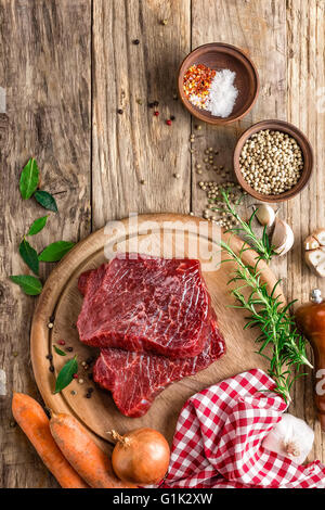 rohes Fleisch Rindersteaks Stockfoto