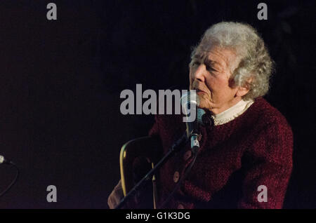 Judith Kerr und Rosie Boycott einer der co-Gründer 5 x 15 vereint fünf herausragende Persönlichkeiten über ihr Leben erzählen, Stockfoto