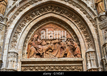 Christi Einzug in Jerusalem von Lope Marin1548, gotische Puerta de Campanilla Eintritt in die Kathedrale von Sevilla Spanien Stockfoto