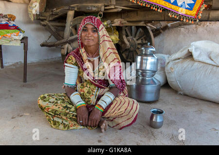 Ghadelia Lady, Kutch - Gadhelia sind ein Nomadenvolk kamen aus Rajasthan, Gujarat. Stockfoto