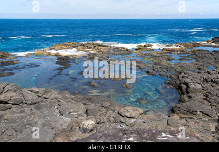 Atlantikküste in Süd-Westecke, Los Charcones, Caleta Negra Bucht, in der Nähe von Playa Blanca, Lanzarote, Kanarische Inseln, Spanien Stockfoto