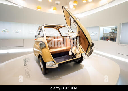 Autos und Motorräder aus der Sammlung des BMW Museums in München-Deutschland Stockfoto