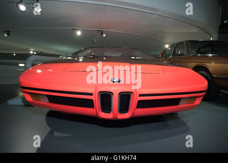 Autos und Motorräder aus der Sammlung des BMW Museums in München-Deutschland Stockfoto