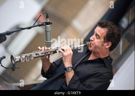 Jeff Lorber Fusion Gruppe auf dem Altstädter Ring in Warschau, Polen, Warschau, Jazz Na Starowce Serie. Stockfoto