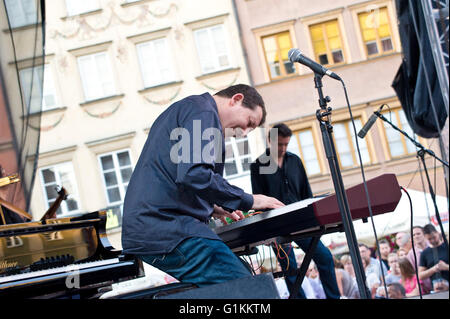 Jeff Lorber Fusion Gruppe auf dem Altstädter Ring in Warschau, Polen, Warschau, Jazz Na Starowce Serie. Stockfoto