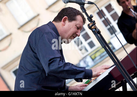 Jeff Lorber Fusion Gruppe auf dem Altstädter Ring in Warschau, Polen, Warschau, Jazz Na Starowce Serie. Stockfoto