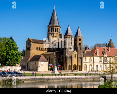 Paray le Monial. Basilika des Heiligen Herzens. Ein Wallfahrtsort am Fluss Bourbince. Saône et Loire. Frankreich Stockfoto