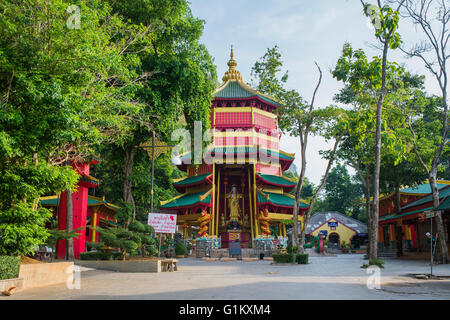 Buddha im Wat Tham Seua (Tiger Cave), Krabi, Thailand Stockfoto