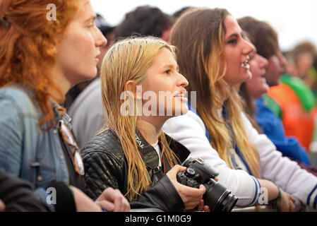 BARCELONA - 30 Mai: Publikum ein Konzert beim Festival Heineken Primavera Sound 2014 (PS14) Uhr. Stockfoto