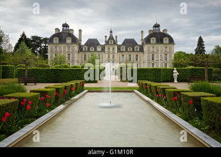 Ein Farbbild das Chateau de Cheverny genommen von den Gärten Stockfoto