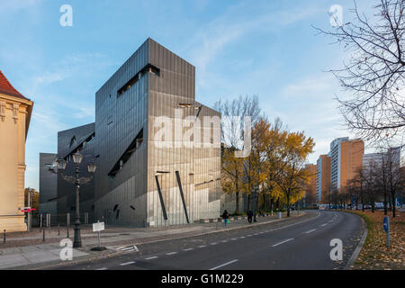 Judisches Museum (Jüdisches Museum) Altbau entwickelt Philipp Gerlach im Jahr 1735, Neubau von Daniel Libeskind in 2001, Berli Stockfoto