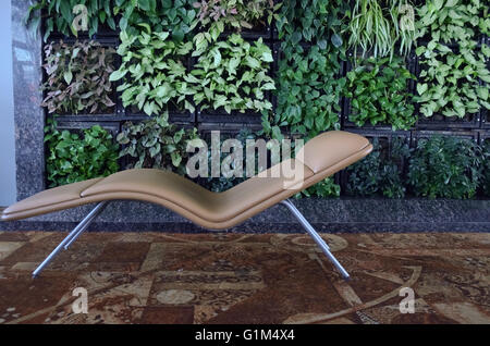 Leere Sitze in t-Flughafen-Lounge. Stockfoto