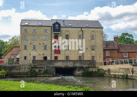 Jordans Mühle, Holme Mills, Langford Road, Besen, Bedfordshire, außerhalb der berühmten Mühle Getreide und Müsli. Stockfoto