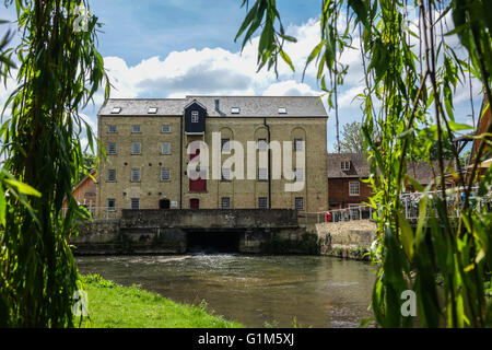 Jordans Mühle, Holme Mills, Langford Road, Besen, Bedfordshire, außerhalb der berühmten Mühle Getreide und Müsli. Stockfoto