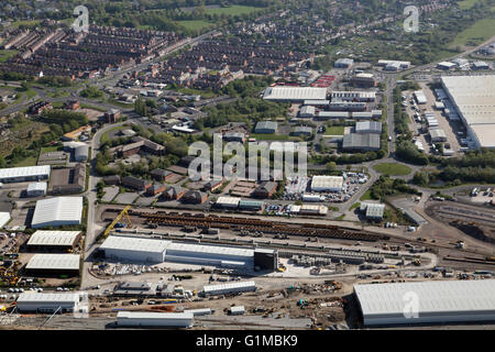 Luftaufnahme einer neuen Fabrik in Doncaster Carr Gewerbegebiet mit Eurolink Business Park im Hintergrund, UK Stockfoto