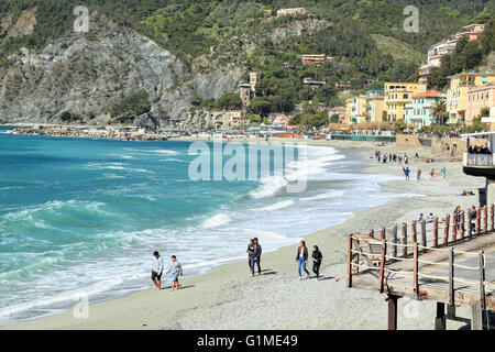 Strand von Monterosso al Mare, Cinque Terre, Ligurien, Italien Stockfoto