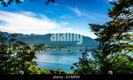 Dorf von Deep Cove, Burrard Inlet und Indian Arm in der Nähe von Vancouver ein beliebter Bootfahren spot für Vancouver Bereich Stockfoto