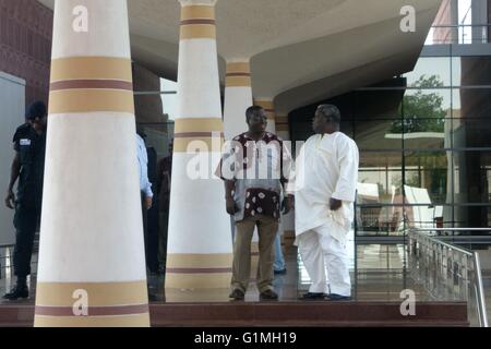 Accra, Flagge Personalhaus des Präsidenten der Regierung von Ghana, Ghana und Präsidentenpalast. Hintereingang zum Palast Stockfoto