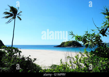 Eine Insel am Nacpan Strand Stockfoto