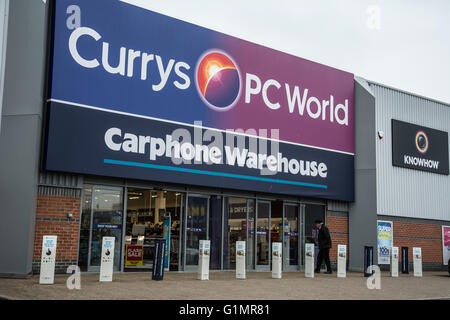 PC-Welt in Norwich mit Carphone Warehouse in Currys. Stockfoto