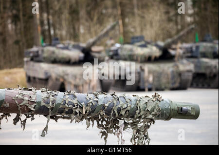 Waffen der deutschen Leopard 2 6 Tanks Stockfoto