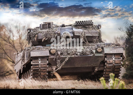 Deutsche Hauptkampf Panzer Leopard 2 a 6, steht in position Stockfoto