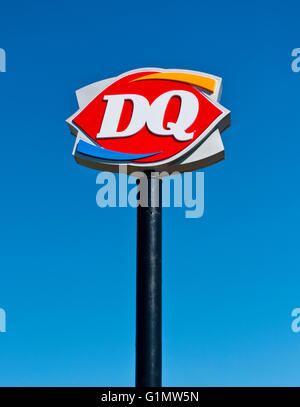 Dairy Queen "DQ" Eis Restaurant Zeichen Stockfoto