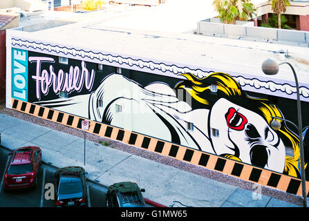 "Love Forever" Wandgemälde von DFace befindet sich im 7. und Fremont Street, Las Vegas, Nevada