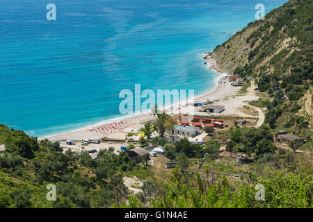 Albanien.  Albanische Riviera.  Bunec Strand von in der Nähe von Piqeras gesehen. Stockfoto