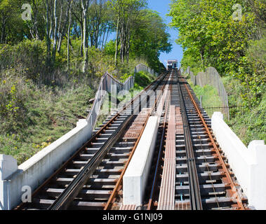 Cliff Railway von der Unterseite, Babbacombe, Devon, UK. Stockfoto