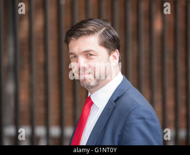 London, UK, 17. Mai 2016 Stephen Crabb, Arbeit und Renten Sekretärin, Blätter 10 Downing Street Credit: Ian Davidson/Alamy Live News Stockfoto