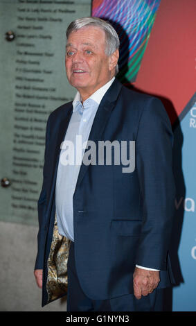 London 17. Mai 2016, Tony Blackburn besucht die Arqiva kommerziellen Radio Awards, The Roundhouse, Chalk Farm Road, London, UK 17. Mai 2016 Credit: Gary Mitchell/Alamy Live News Stockfoto